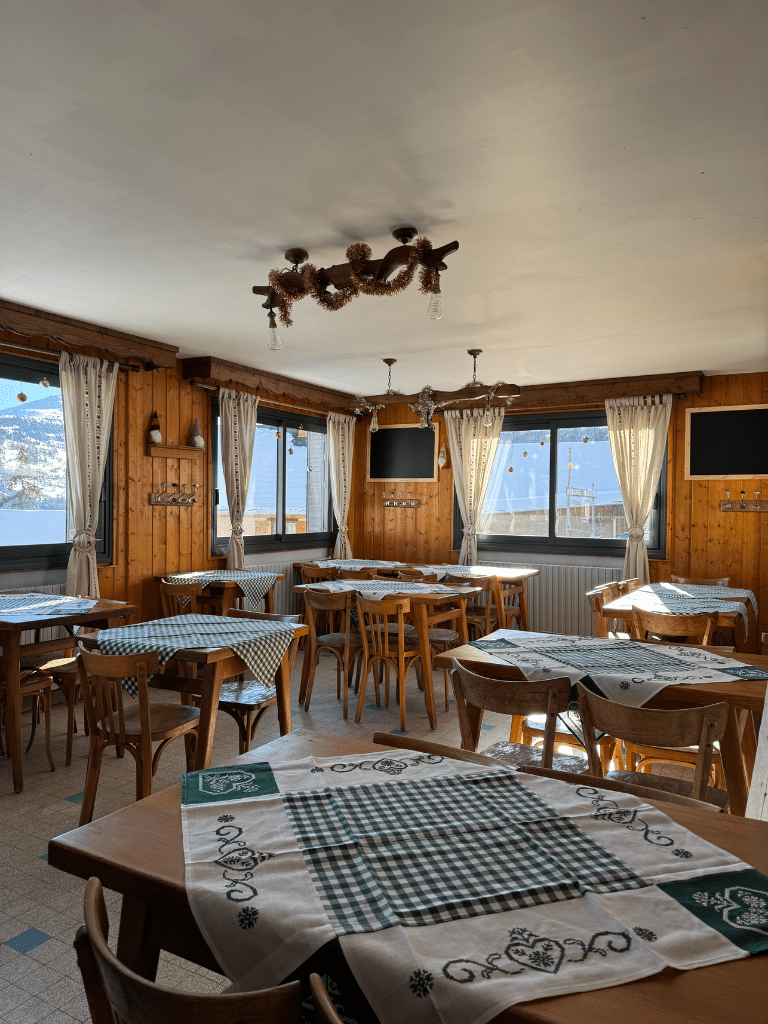 Salle du restaurant La Gamelle